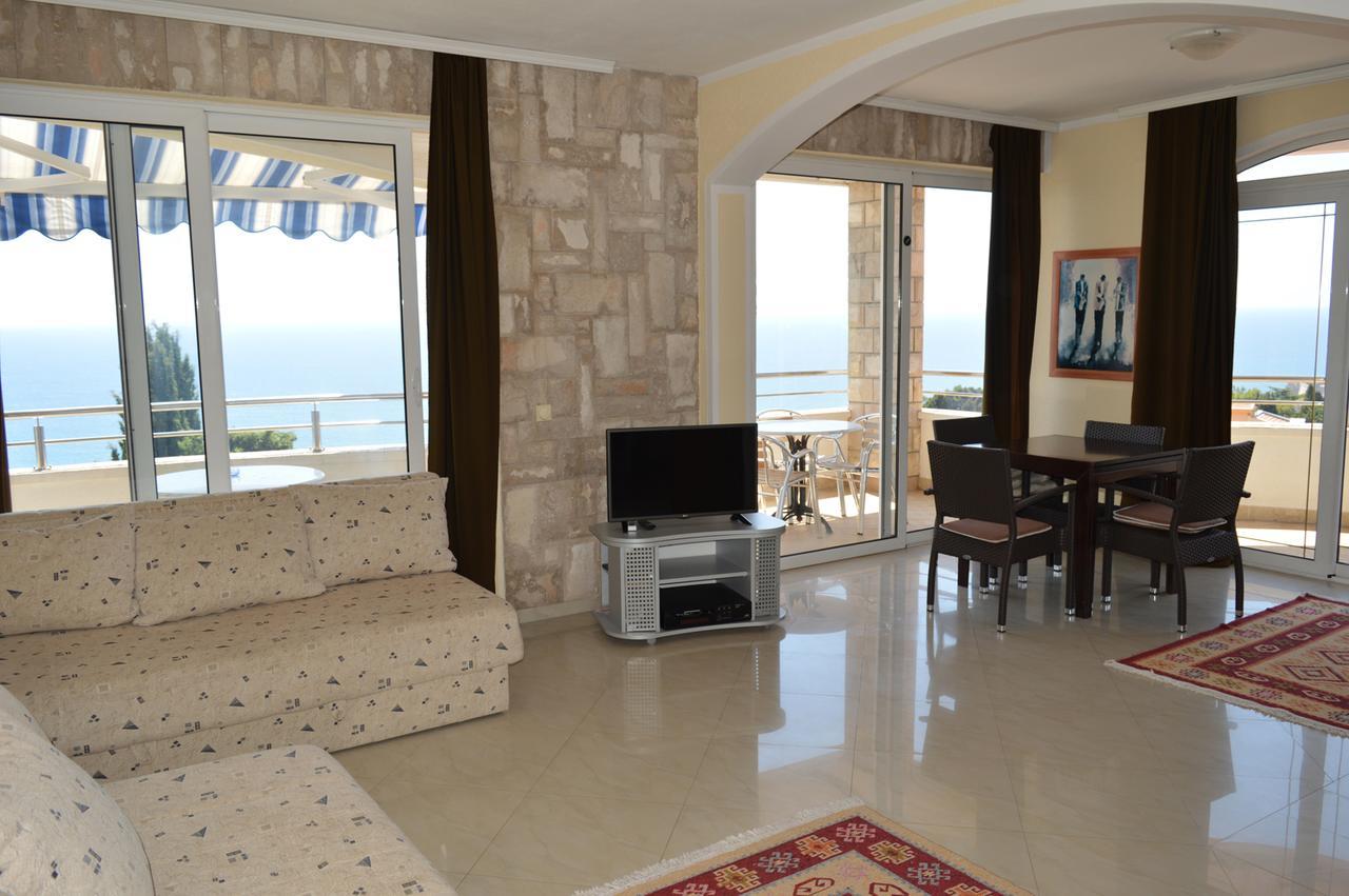 Apartments Amina Ulcinj Exterior photo